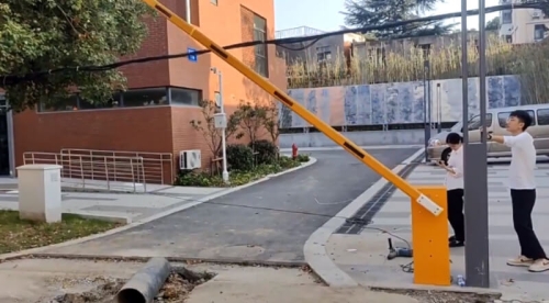 BG01 Automated Parking Boom Barrier Gate System | China Factory Reliable Parking Solutions photo review